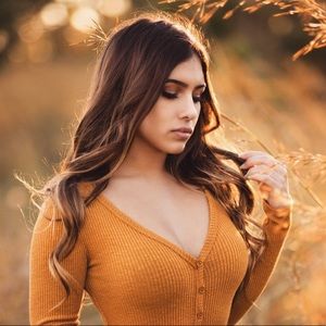 Meet your Posher, Elyna